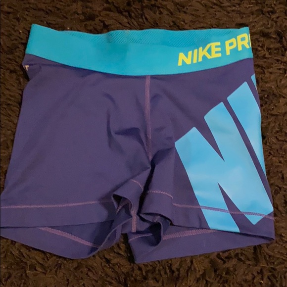 Nike spandex bundle - Picture 5 of 6